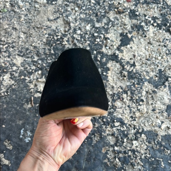 Like new Vince Black Suede Mules - Picture 4 of 13